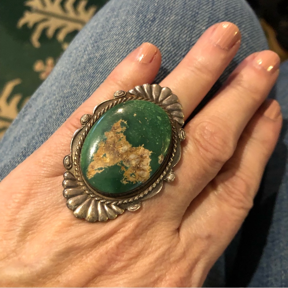 Stunning Vintage Statement Ring - image 2